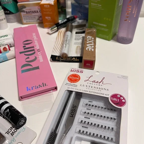 24 piece set! Make up skin care hair personal care items cosmetics bundle lot - Picture 4 of 7